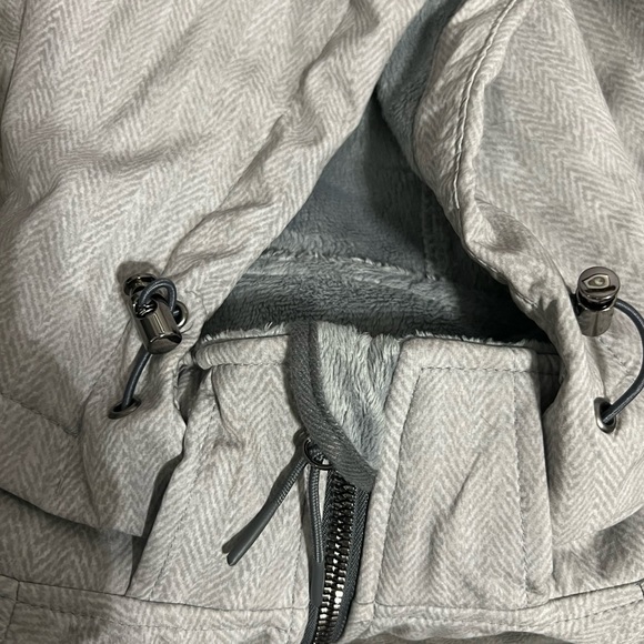 Woman’s jacket - Picture 7 of 15